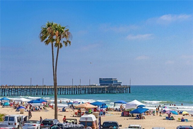 Building Photo - 2214 W Oceanfront