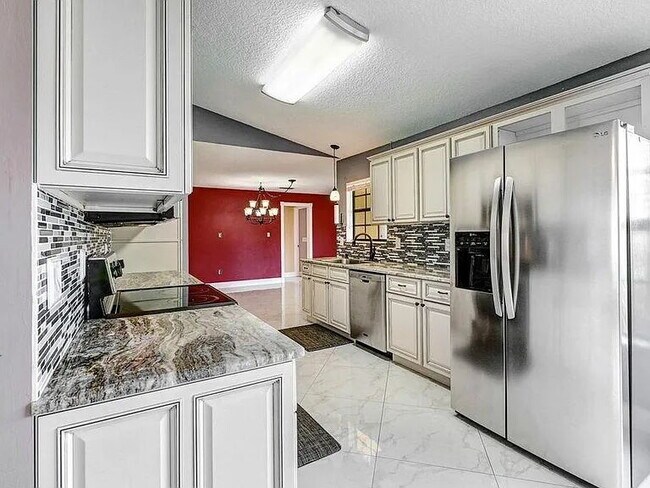 Building Photo - Remodeled Home Near Schools