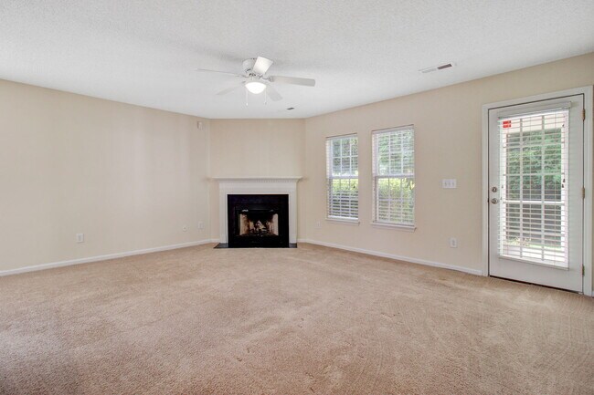 Building Photo - 5135 Ballantine Dr