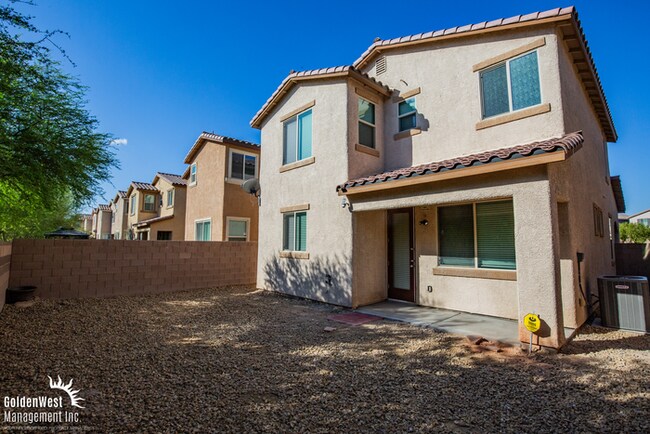 Building Photo - Charming 3Bdm 2.5Ba Home Nestled in a Gate...