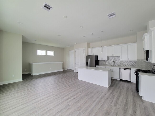 Building Photo - 8316 Curry Rd