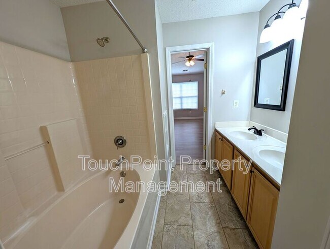 Building Photo - 7603 Lullwater Cove