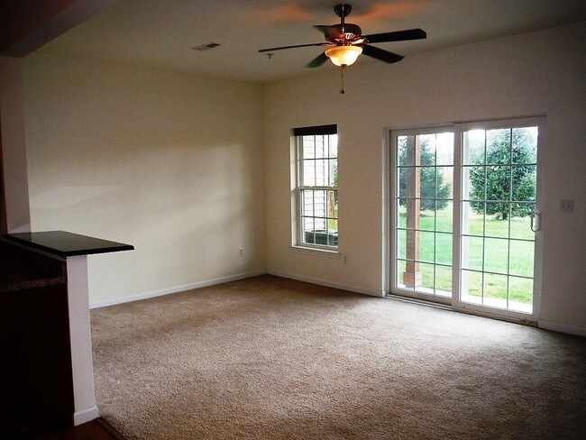 Building Photo - 23 Northern Pines Rd