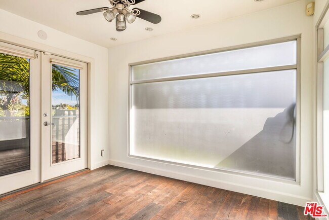 Building Photo - 4075 Los Nietos Dr