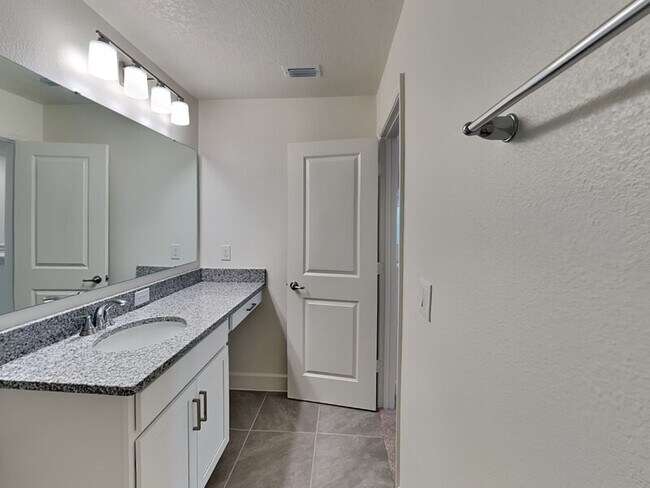 Building Photo - 3071 Sanctuary Dr
