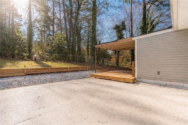 Building Photo - 610 Wilshire Ave