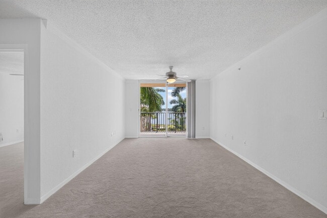 Building Photo - 1801 N Flagler Dr