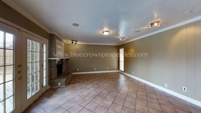 Building Photo - 10239 Catalpa Rd