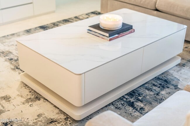 Building Photo - 6587 N Palmeraie Blvd