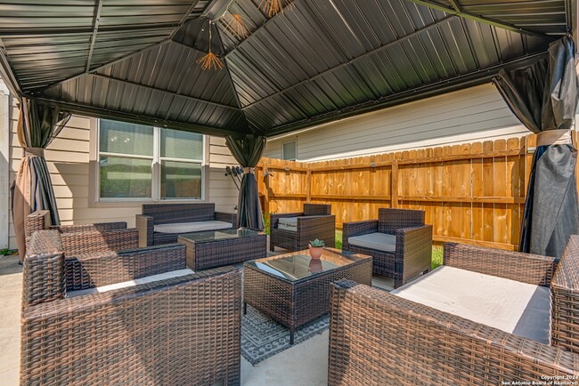 Building Photo - 5619 Red Canyon
