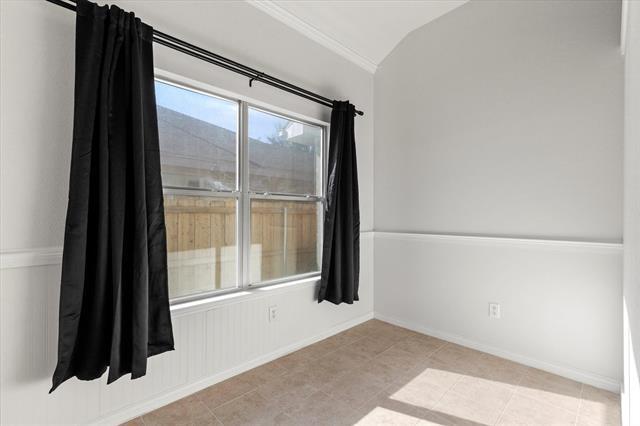 Building Photo - 206 Charleston Dr