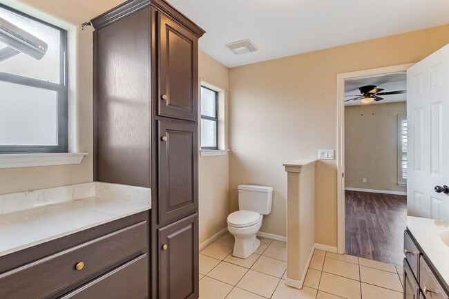 Building Photo - 8321 Co Rd 200