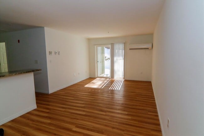 Interior Photo - Nashua Investors Limited Partnership