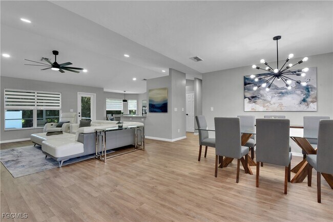 Building Photo - 2004 SW 30th St