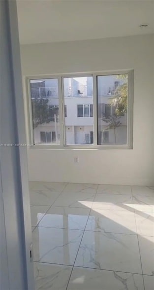 Building Photo - 25810 SW 144th Ave