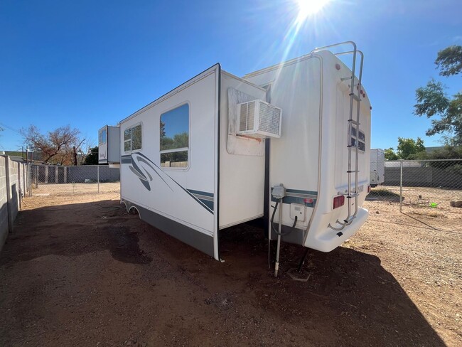 Building Photo - One Bedroom Trailer in Deer Valley - All u...