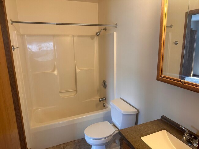 Building Photo - 434 S Peace Rd