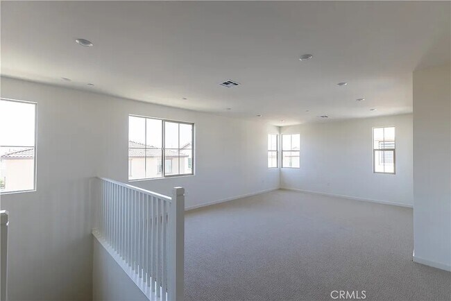 Building Photo - 3472 E Emerald Dr