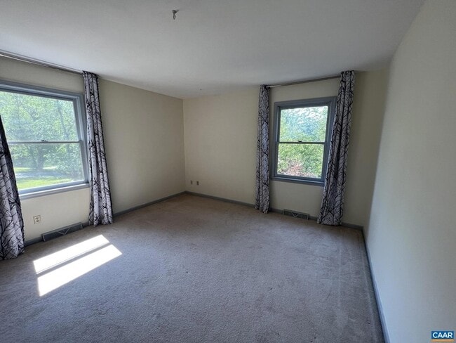 Building Photo - 2424 Holkham Dr