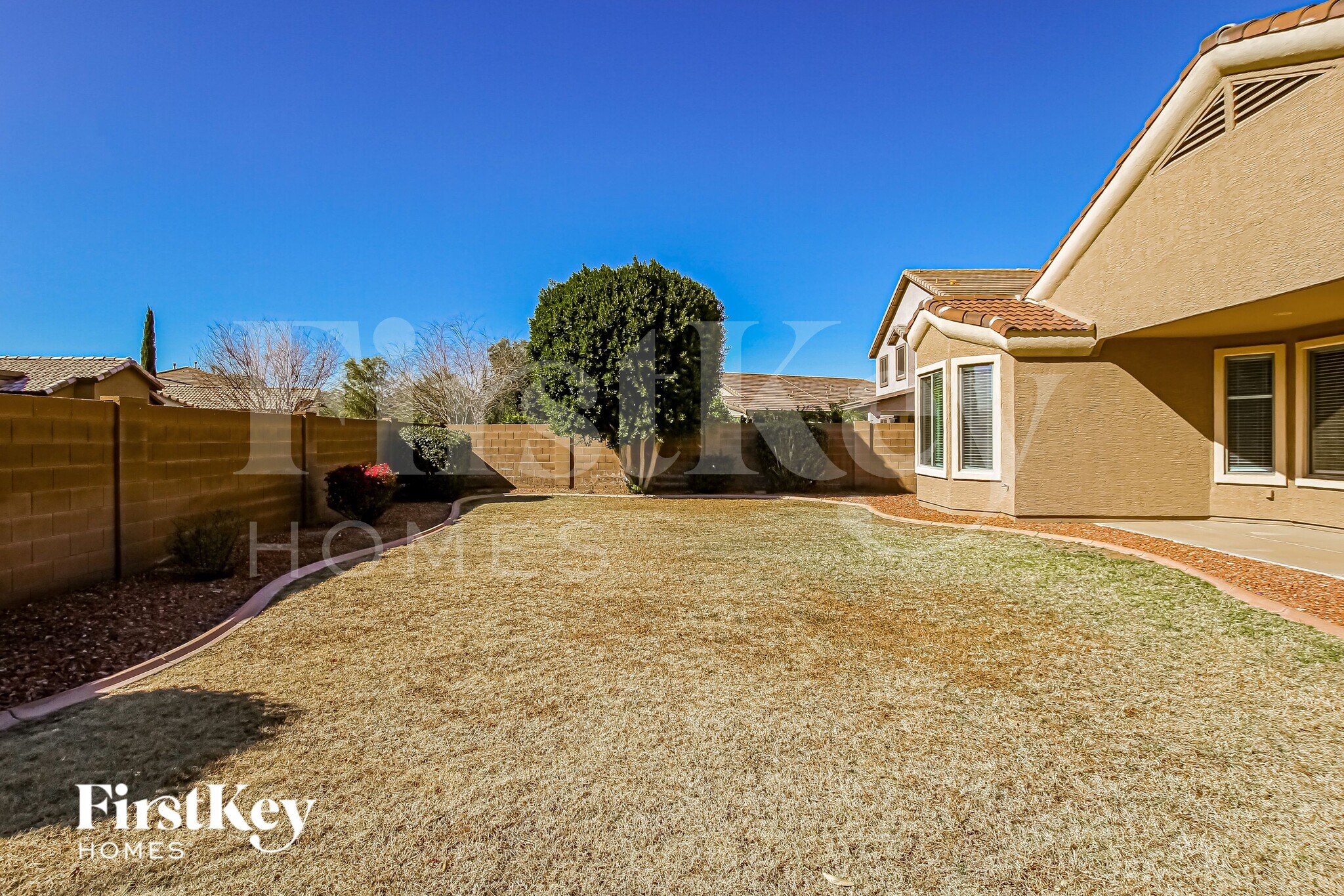 Building Photo - 14135 W Riviera Dr