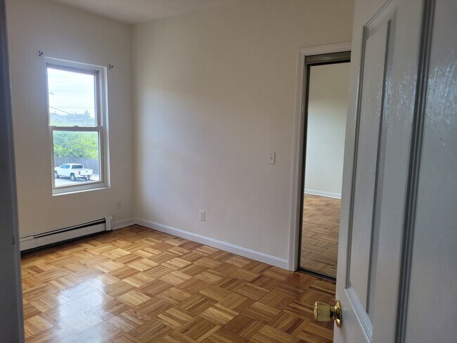 Building Photo - 30 Courtland St