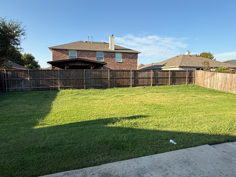 Building Photo - 2833 Shoreline Way