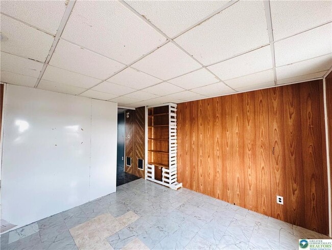 Building Photo - 637 N Penn St