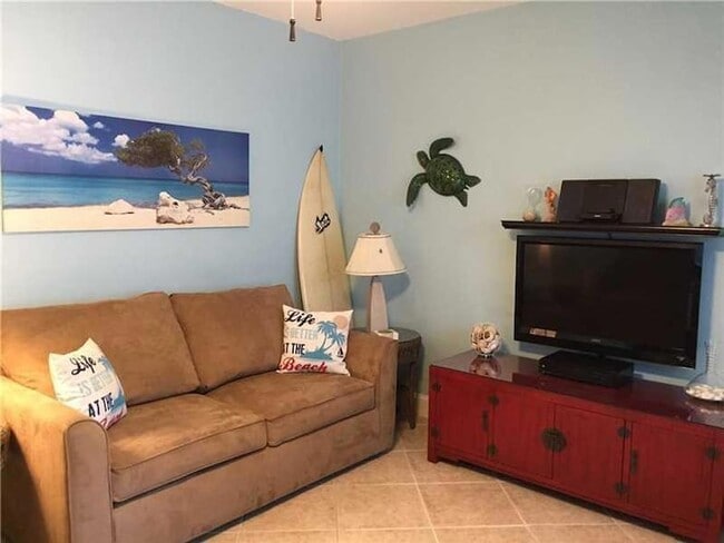 Building Photo - 315 Van Buren St