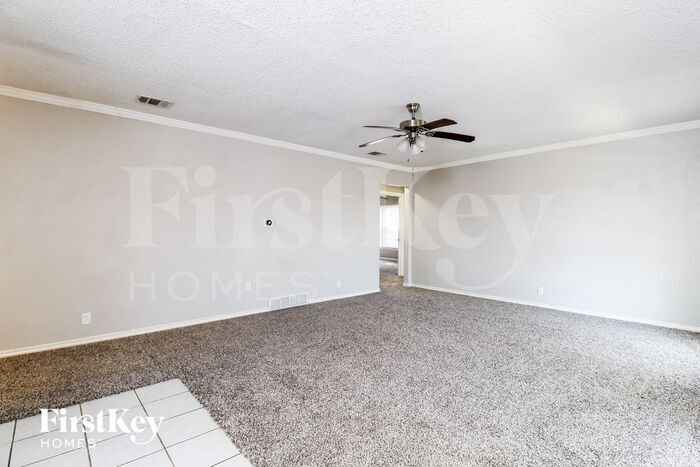 Building Photo - 4901 Staples Ave