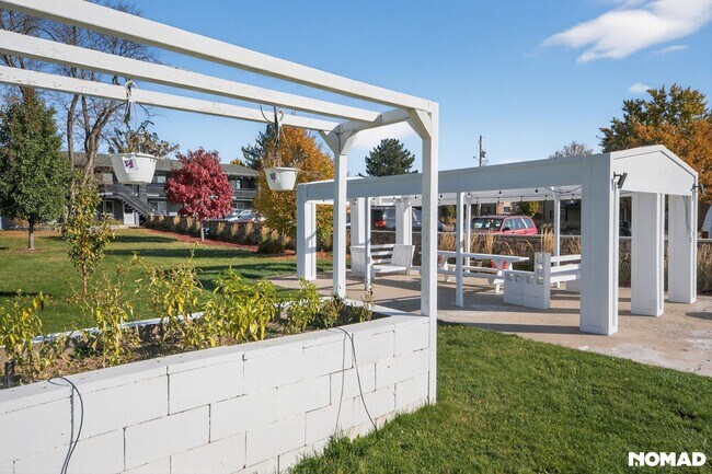 Building Photo - 1865 Fenton St