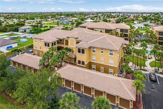 Building Photo - 3728 Agualinda Blvd