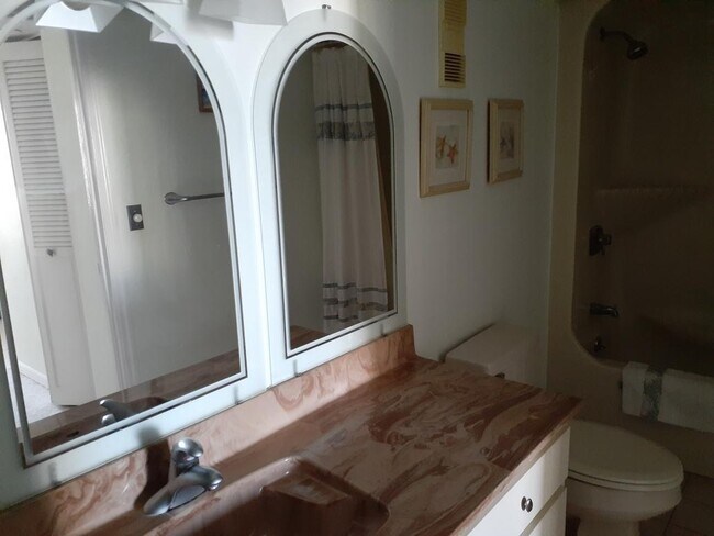Master Bath - 1 Oceans West Blvd