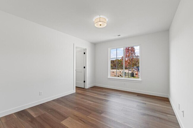 Building Photo - 2004 Stone Mountain Pkwy