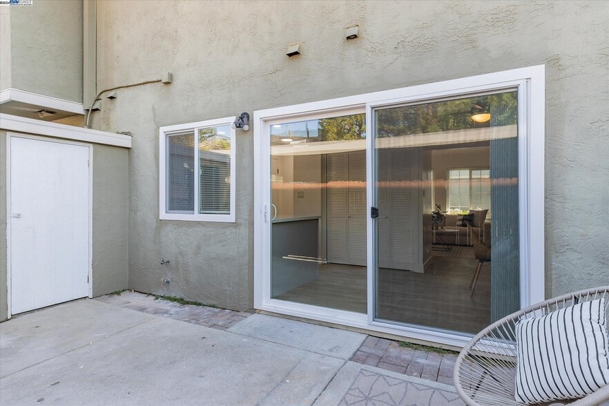 Building Photo - 4789 Saginaw Cir