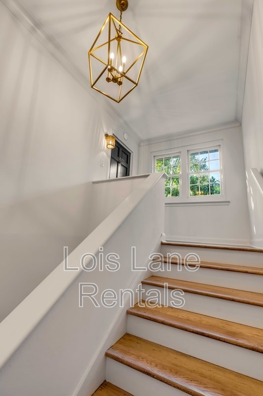 Building Photo - 7 Logan St