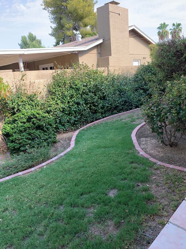 Building Photo - COMING SOON! Spacious 3 Bed 2 Bath Home w/ Private Pool!