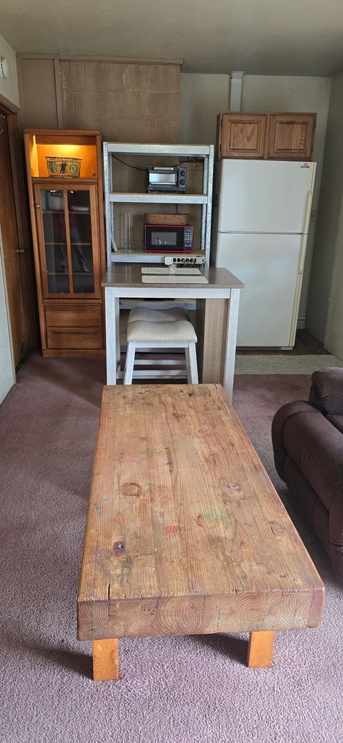 Building Photo - Room for rent with private entrance