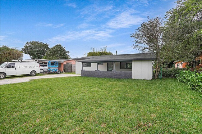 Building Photo - 2230 N 62nd Ave