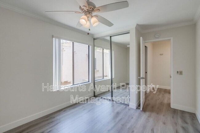 Building Photo - 3268 Via Marin