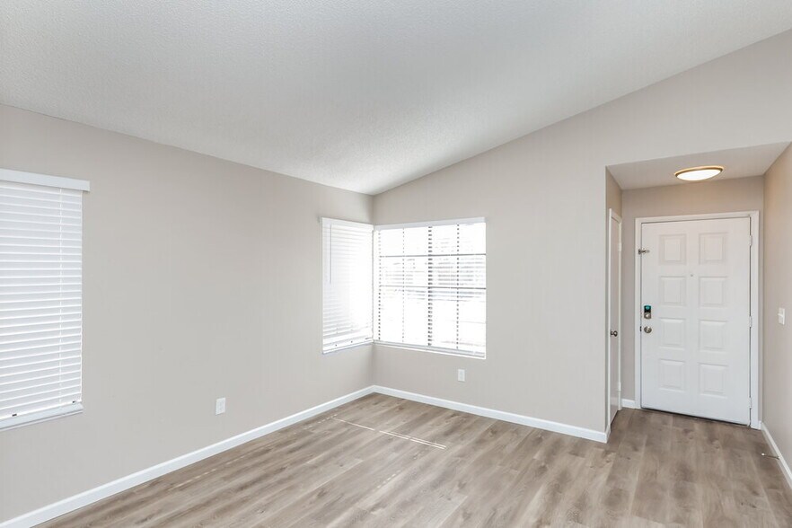 Building Photo - 7668 Kalmalii Ave