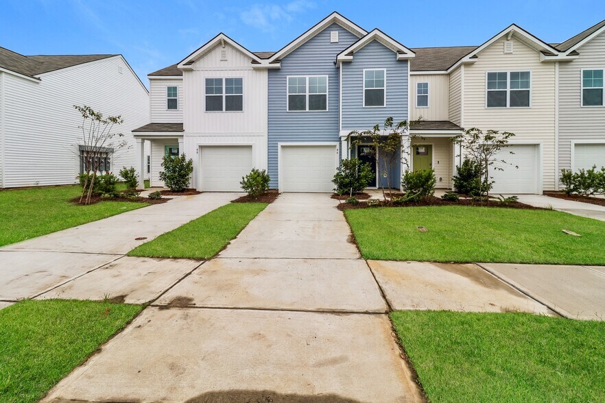 Building Photo - 46 Striker Rd