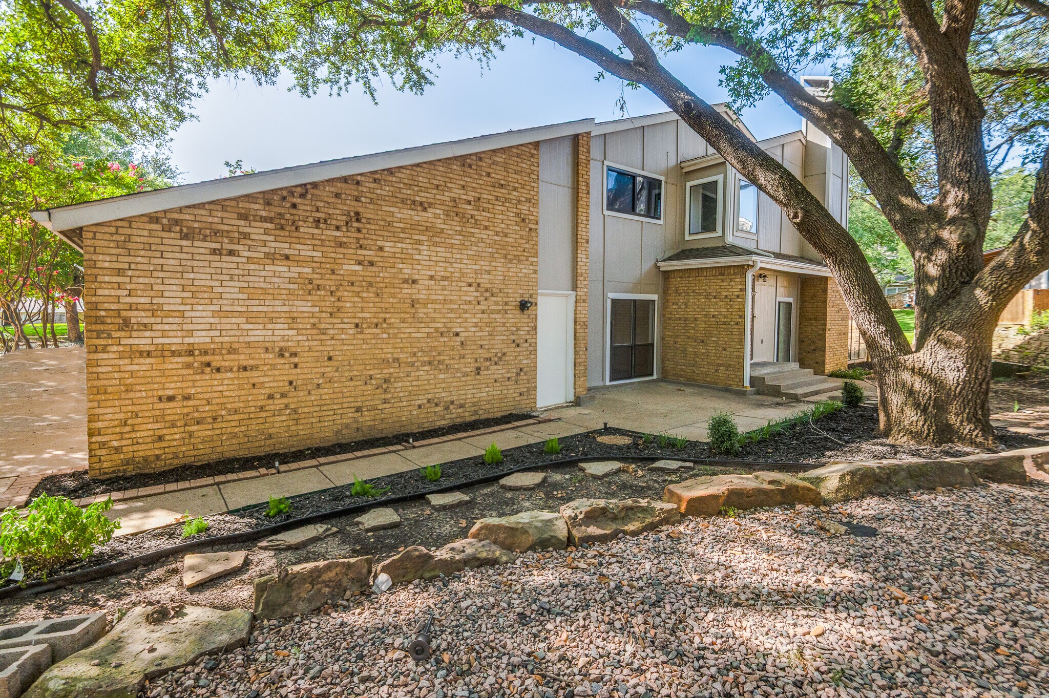 Building Photo - 2711 Creek Wood Ct