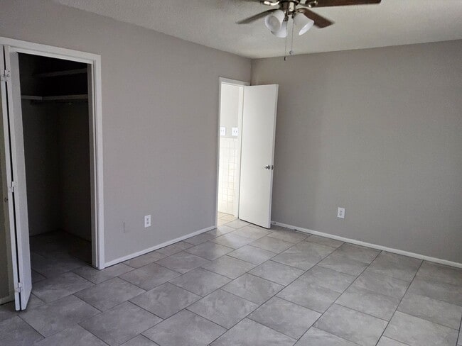 Building Photo - 3 Bedroom 2 Bath Home for Rent