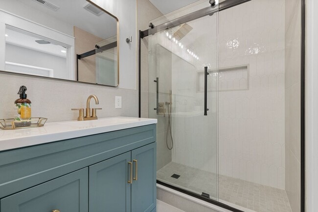 Building Photo - Furnished Luxury Home for Rent-Historic Deutschtown/Northside