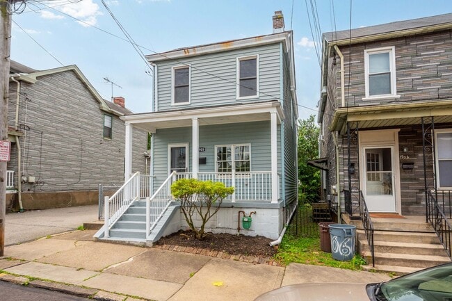 Building Photo - Gorgeous 3 bedroom home in Homestead avail...