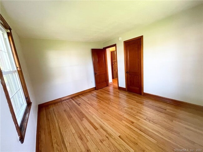 Building Photo - 341 Center Rd