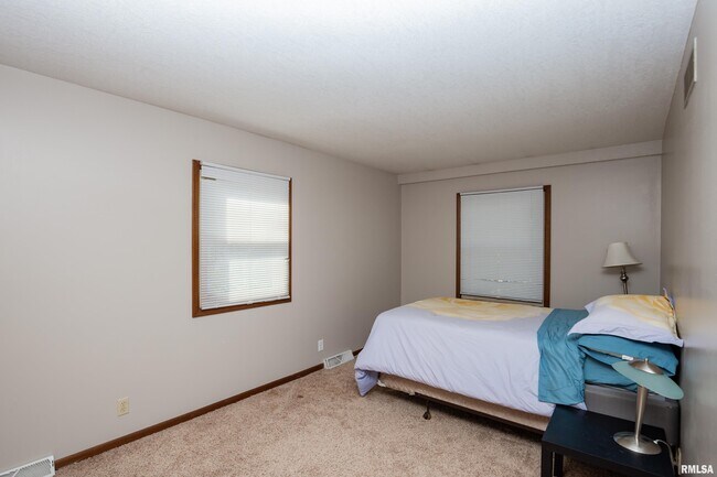 Building Photo - 3402 56th St Pl