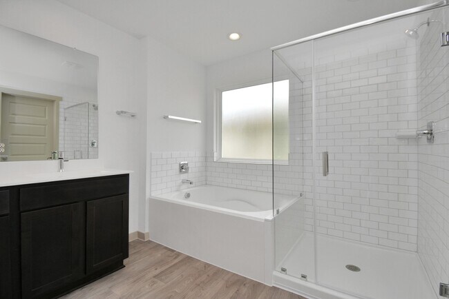 Building Photo - 14515 Rain Tree Dr