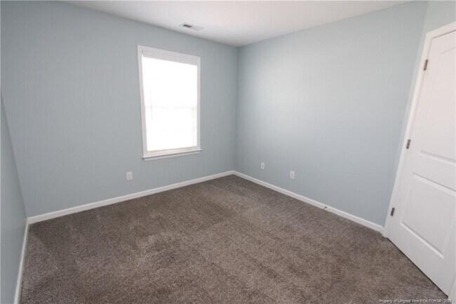 Building Photo - 1043 Myers Point Dr