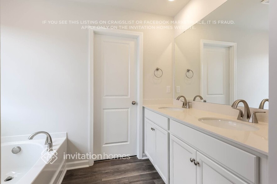 Building Photo - 3968 Zepelin Wy